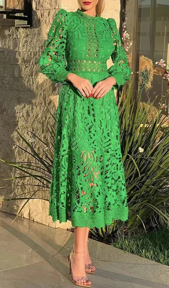 Vestido midi de encaje con mangas largas AR716