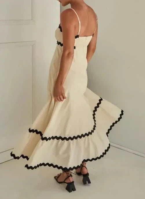 Vestido midi con aplicación de suaves ondas AR275